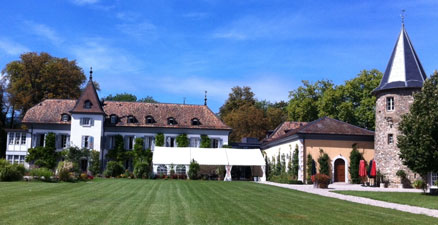 Det ekumeniska institutet i Bossey, Schweiz en solig dag.
