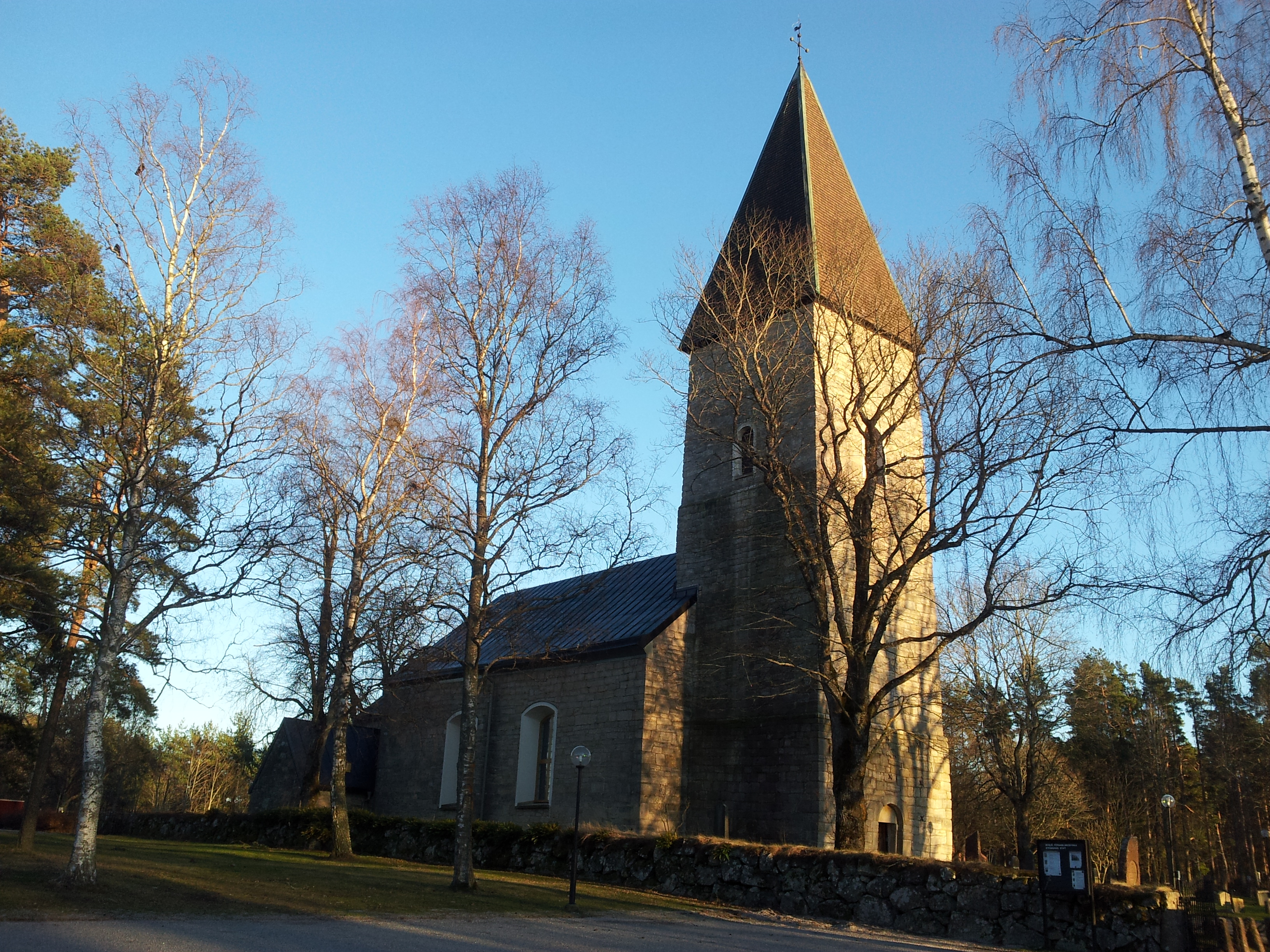 Mosjö kyrka