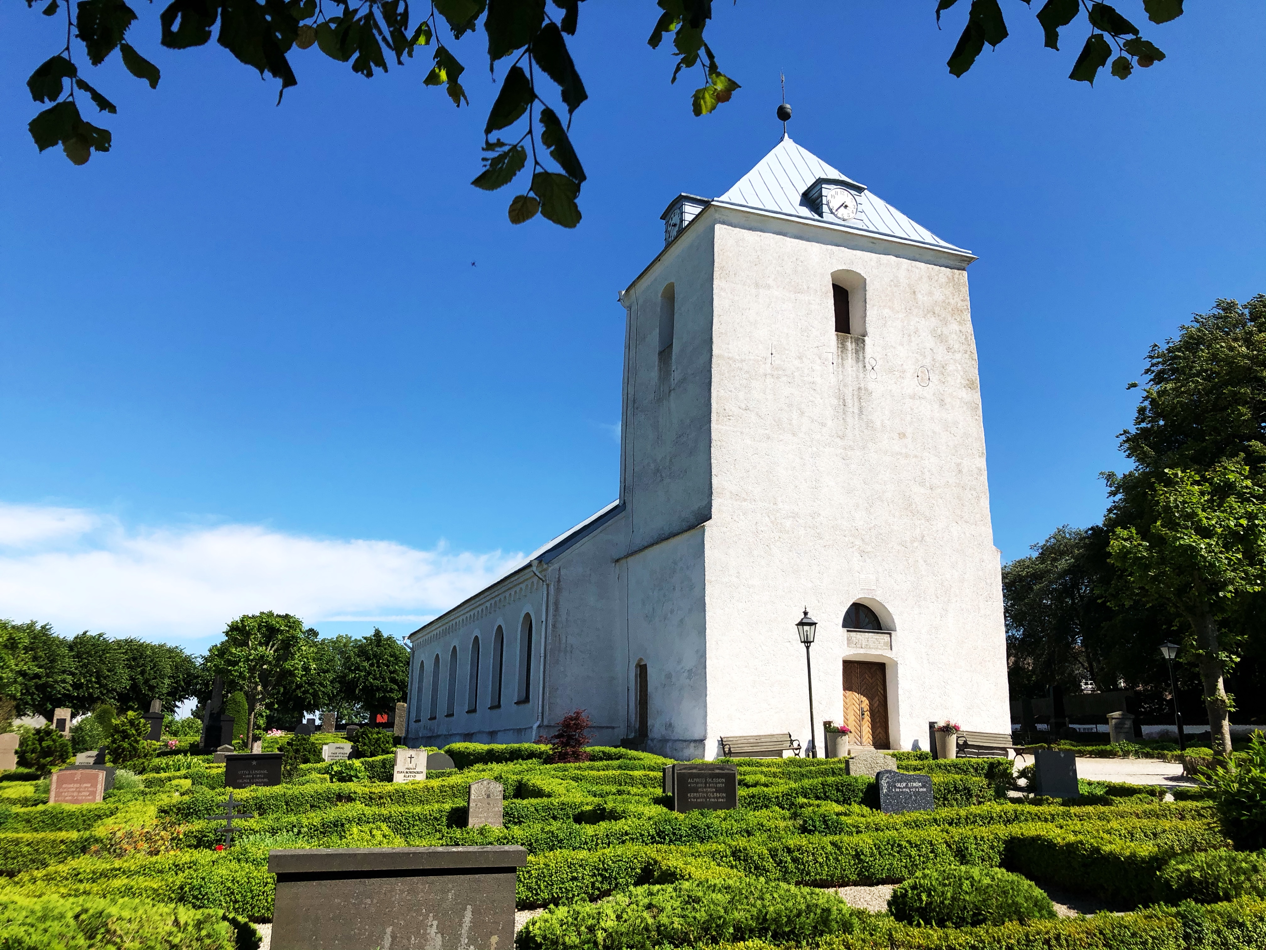 Västra Alstads kyrka, juni 2020