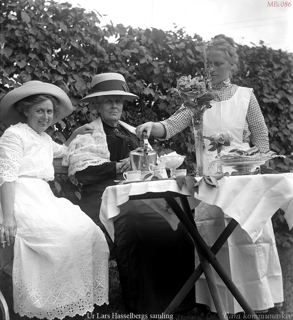 Maria Bengtsson, Fru Sofia Bengtsson och Mathilda "Tilda" Andersson