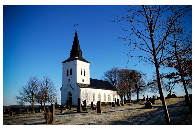 Vapnö kyrka, vinter.