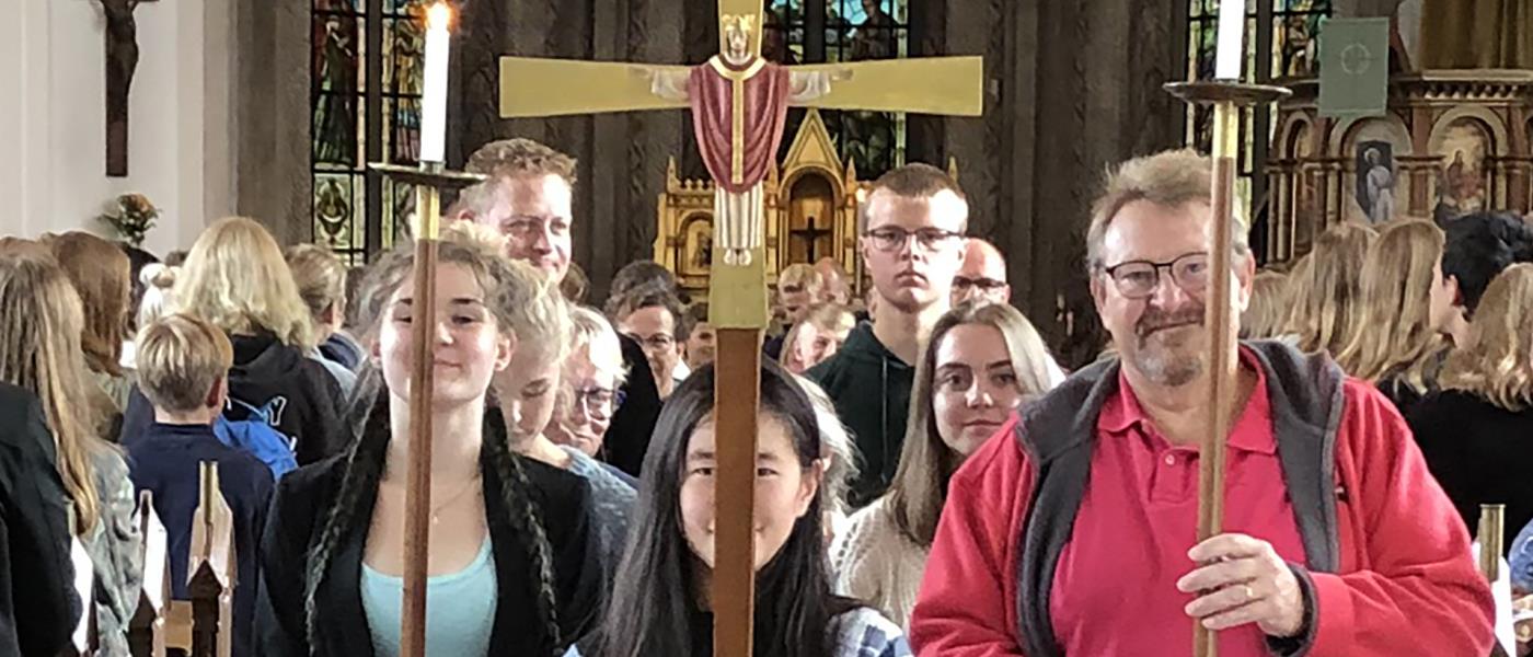 Procession i Limhamns kyrka.