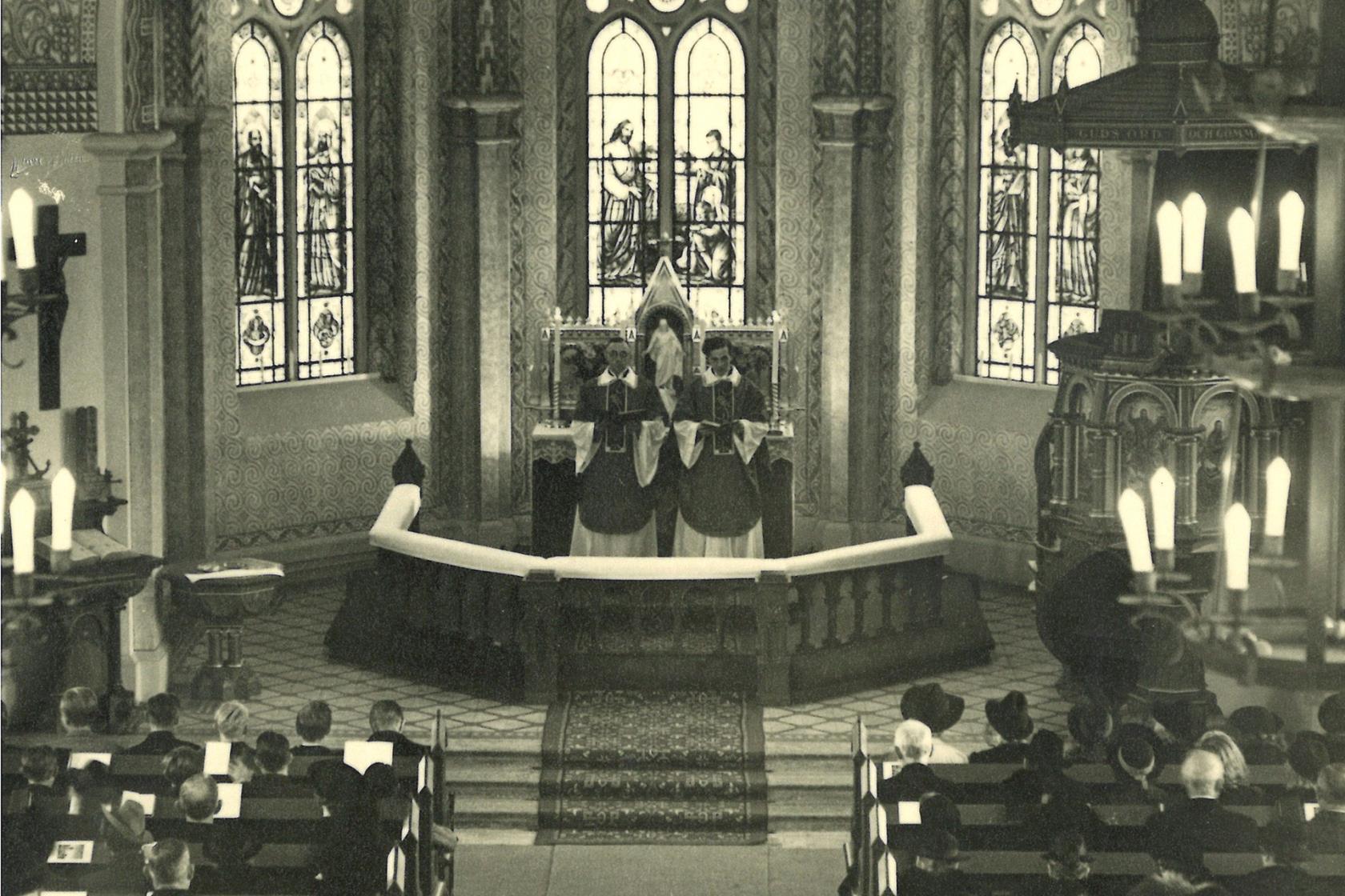 Gudstjänstfirande i Limhamns kyrka 1940.