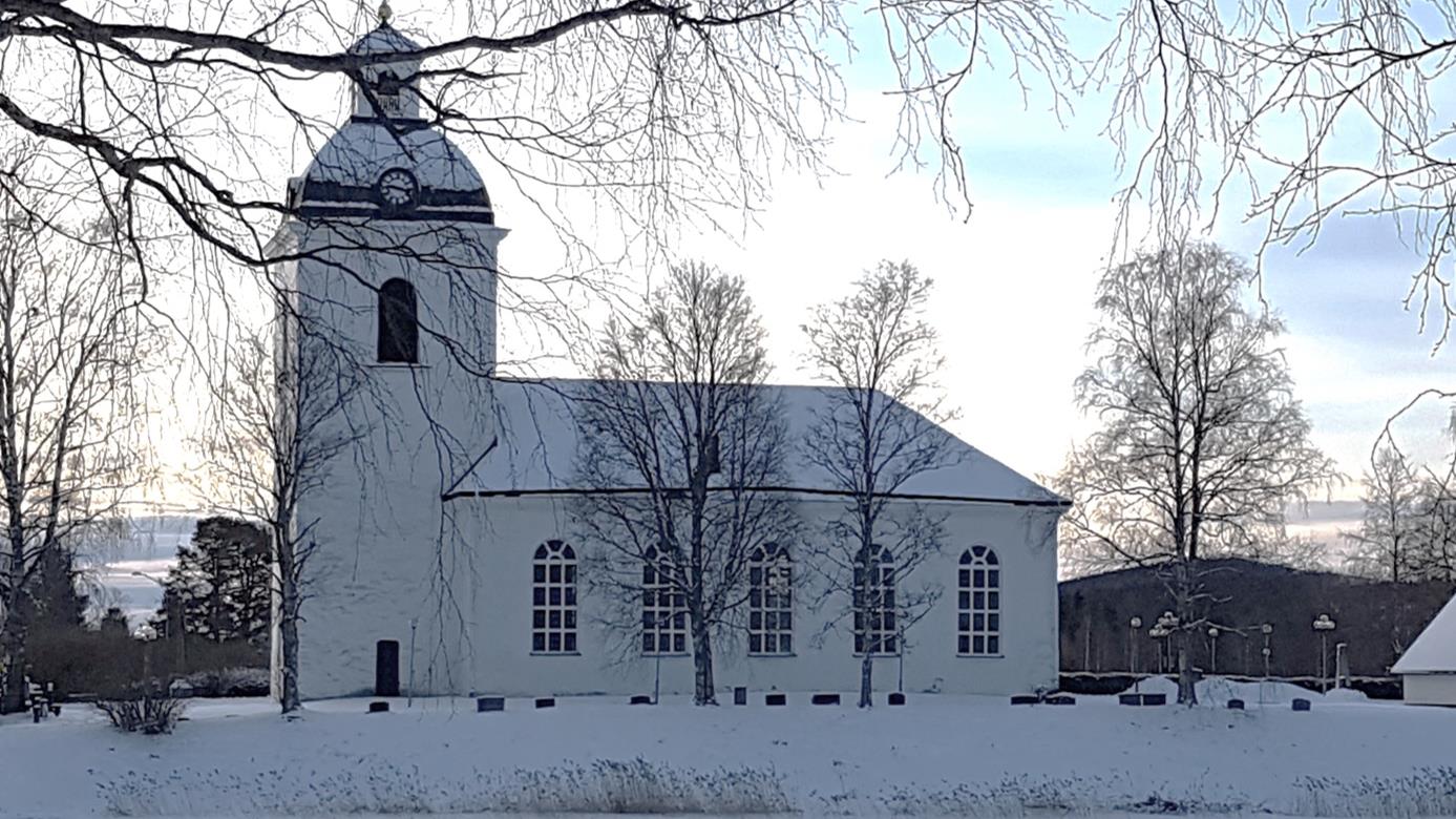 Ytterhogdals kyrka vintertid.