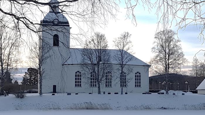 Ytterhogdals kyrka vintertid.