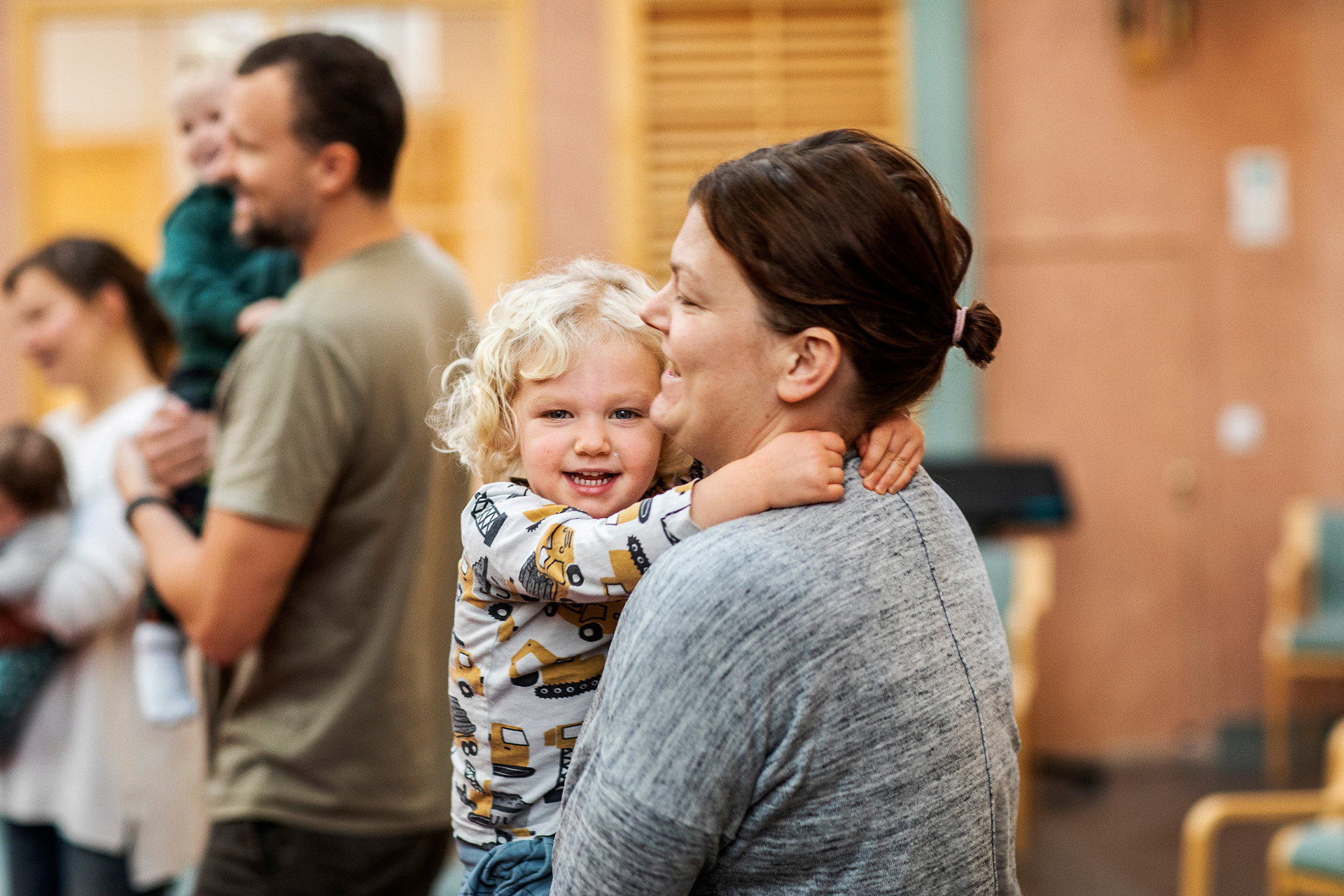 Vuxen, barn, öppen förskola, förälder, mamma, pappa