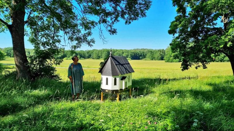 Österåkers kyrka som bikupa.