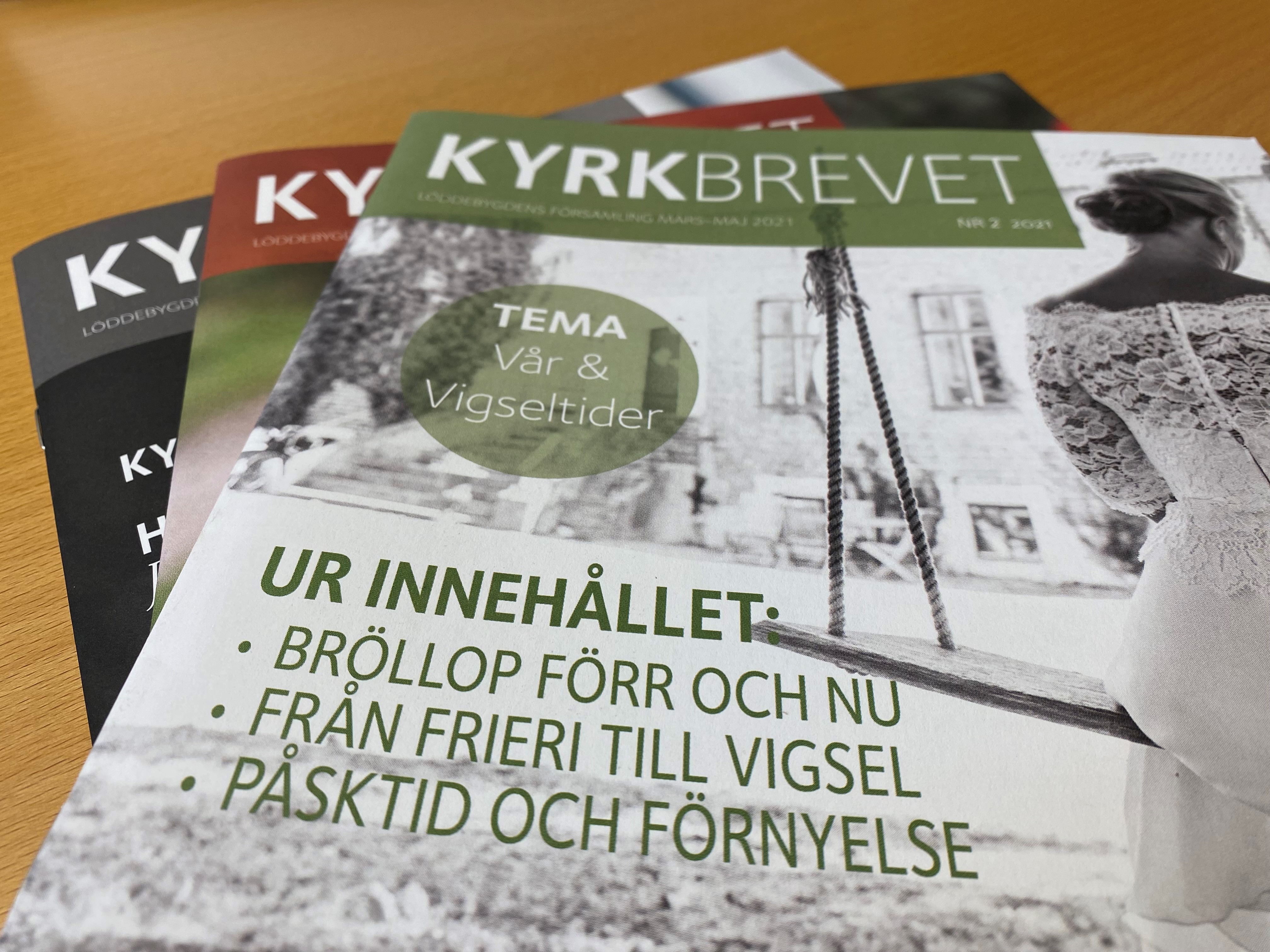 Bild på några av församlingens Kyrkbrev