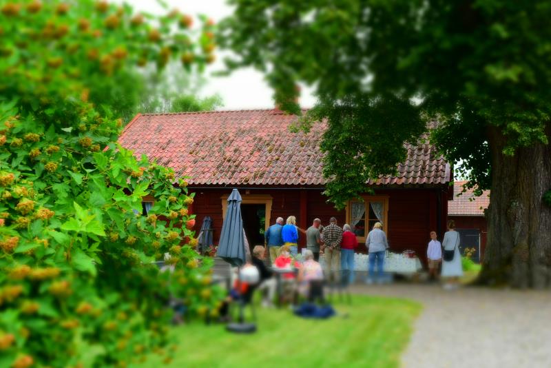 Sommarcafé vid gamla prästgården i Hedesunda