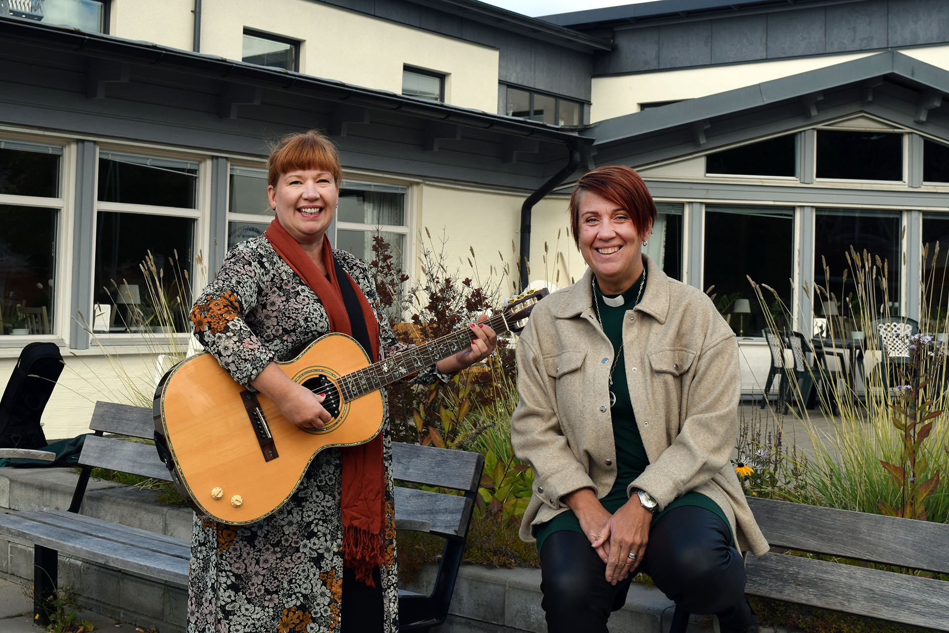 Karin Zakrisson musiker och Anna-Lena Hyson, diakon.