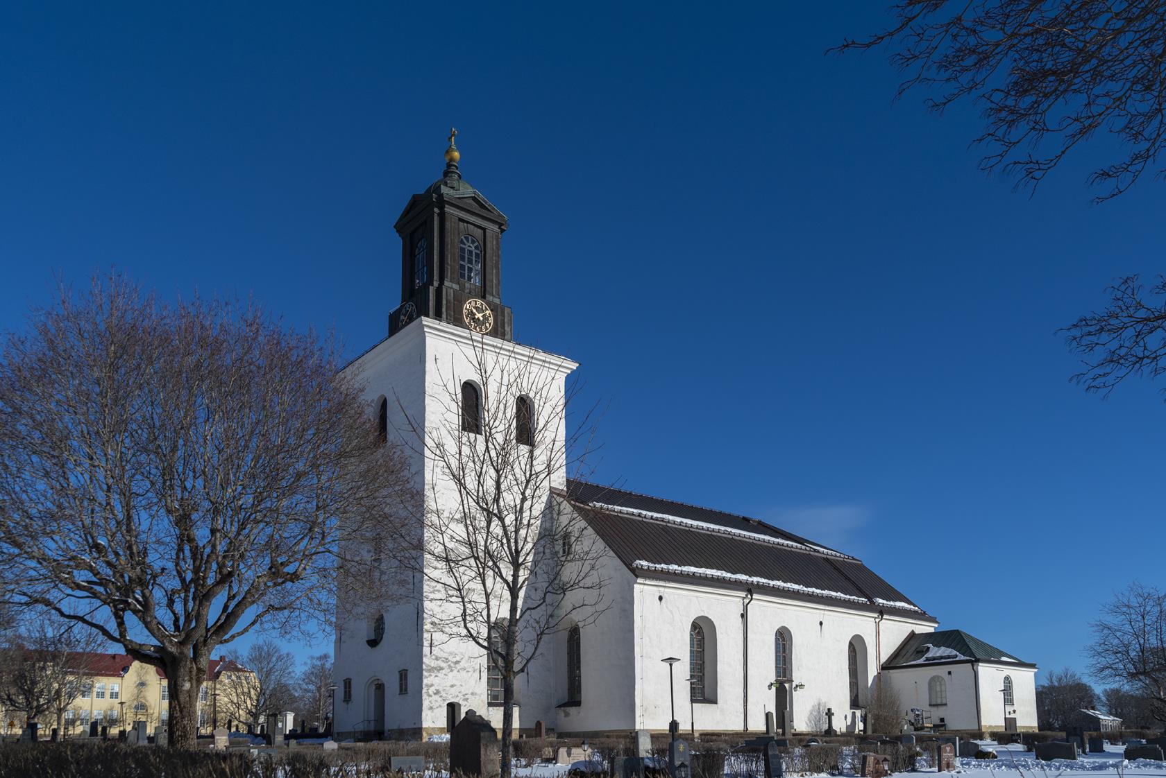 Torsåkers kyrka i vinterskrud