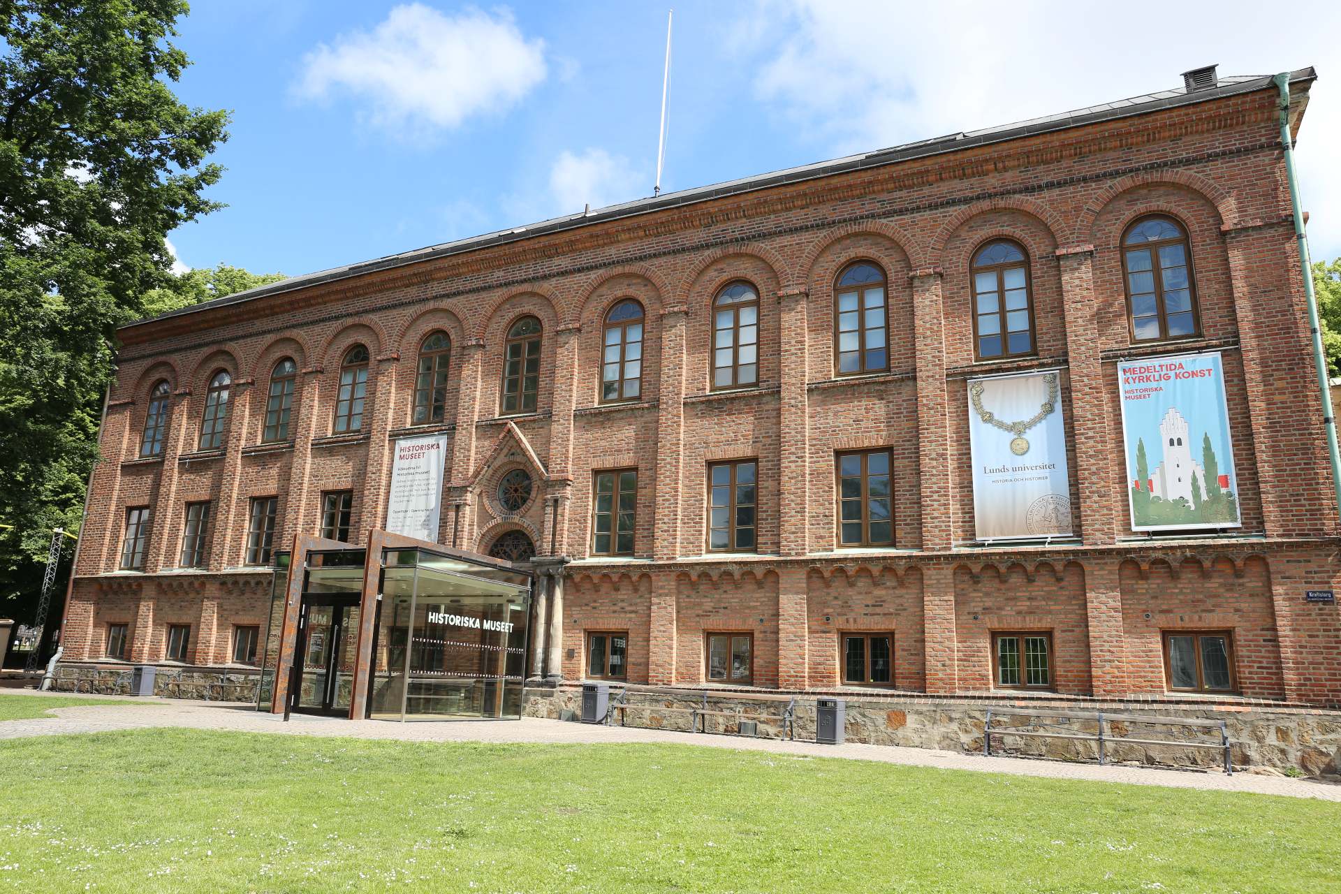 Historiska museet inrymmer mycket kyrkokonst och även domkyrkomuseet.