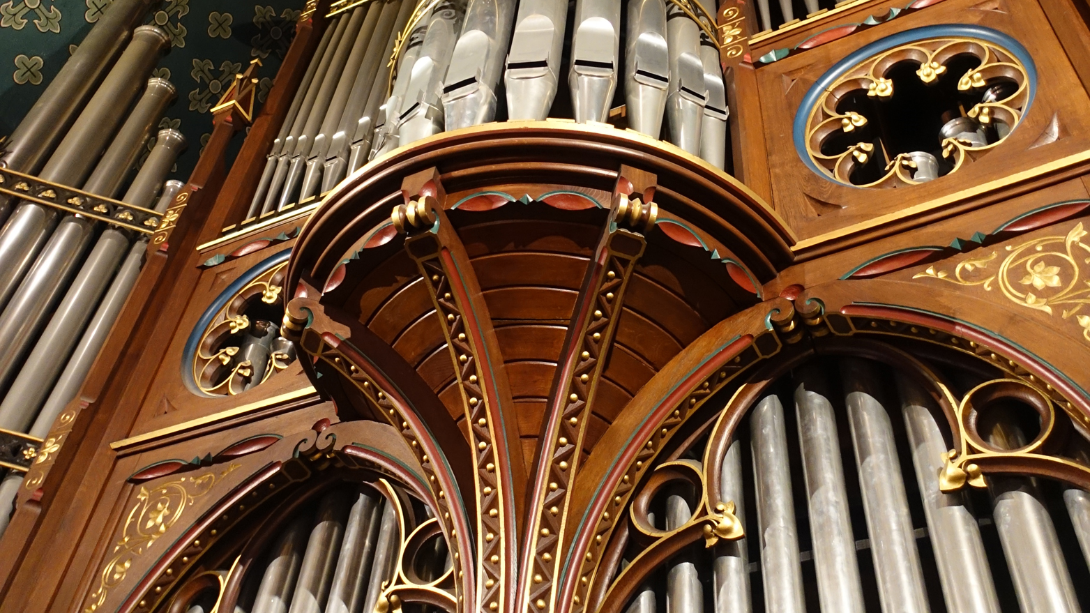 Bild på orgelpipor på stora orgeln