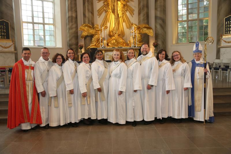 Domprost Stefan Hiller, Per Solvigson Franzén, Elisabeth Antoni, Maria Lagergren, Sherin Shehadeh, Anna Wilhelmsson, Emmy Myrne, Anna Schweizer, Mikael Svensson, Maria Bryntesson, Caroline Casco och biskop Susanne Rappmann.