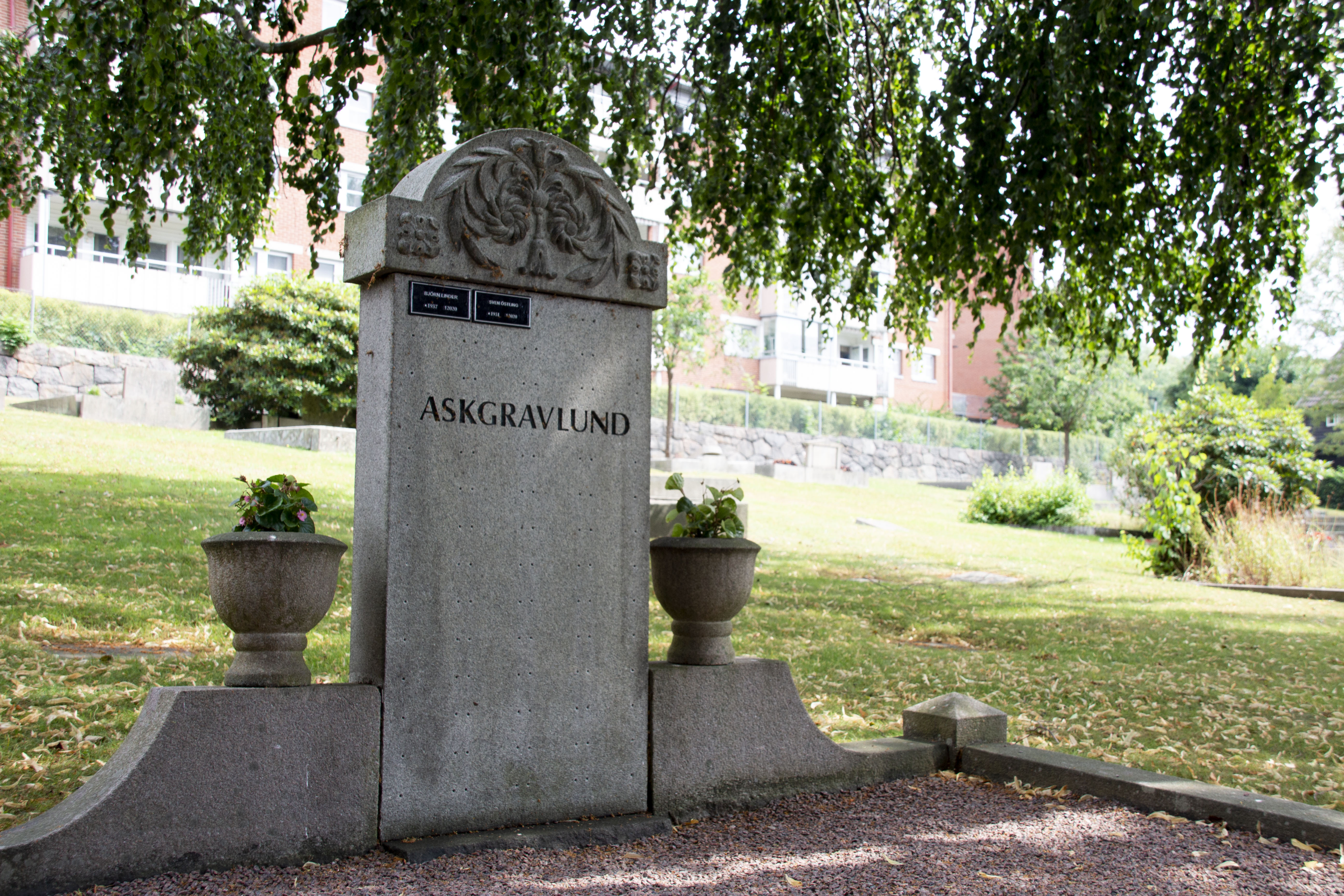 Askgravlund på Västra kyrkogården.