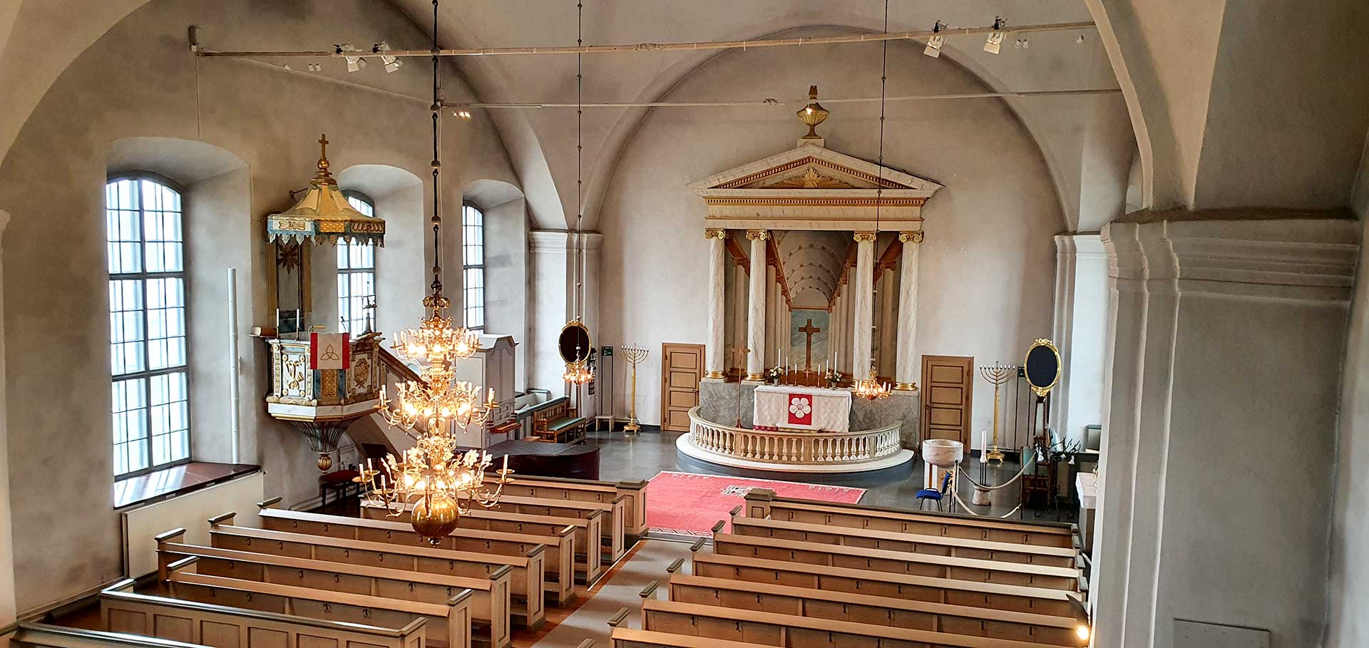 Åhls kyrka interör, altare