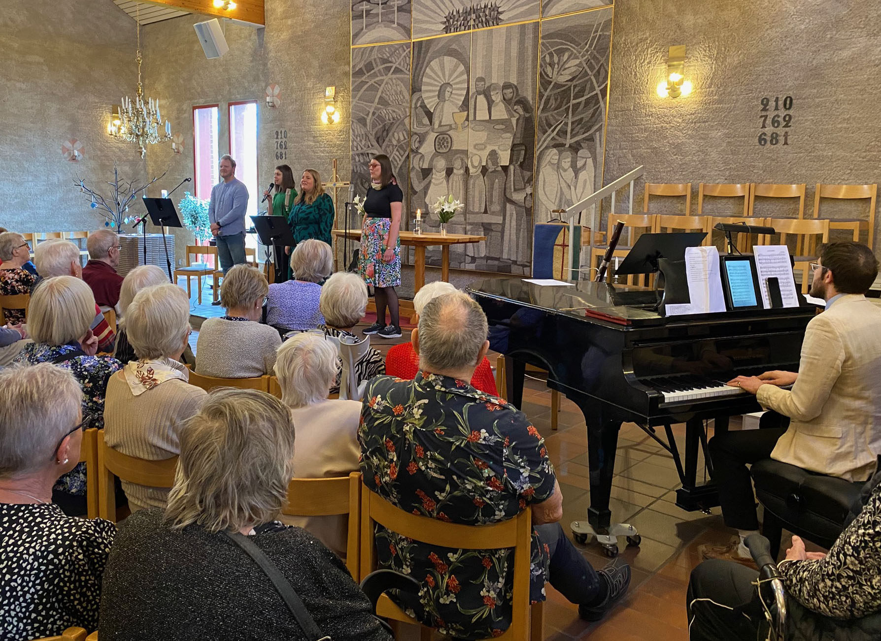 Sångframträdande i Närhetens kyrka