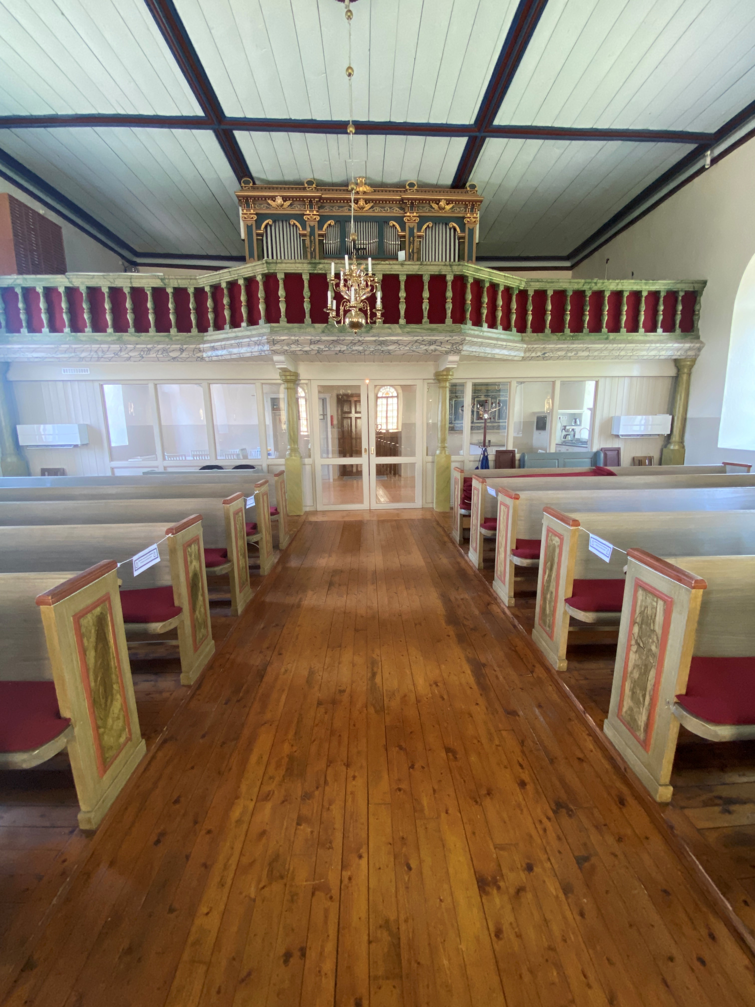 Daretorps kyrkas kyrkorum med "parlatoriet" i fokus, ett nytt rum i kyrkan som står klart hösten 2021.