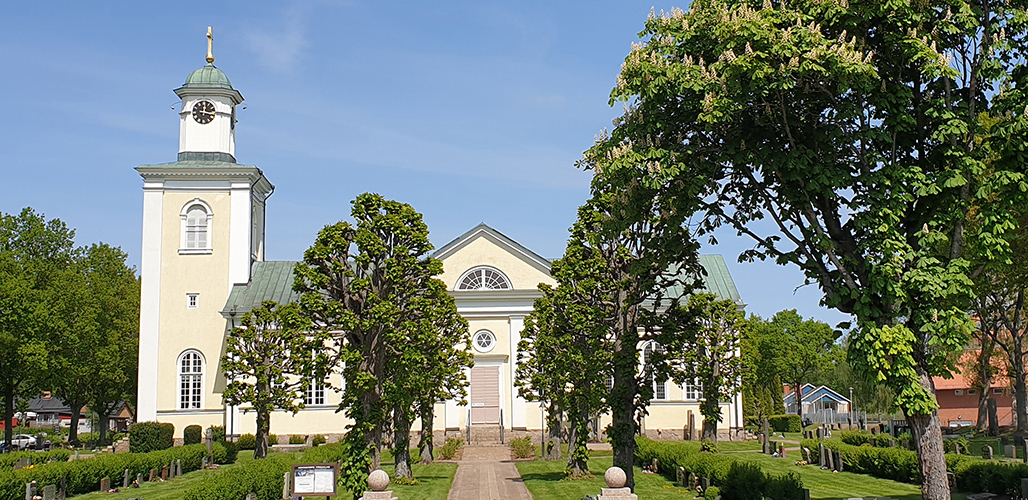 Hovmantorps kyrka