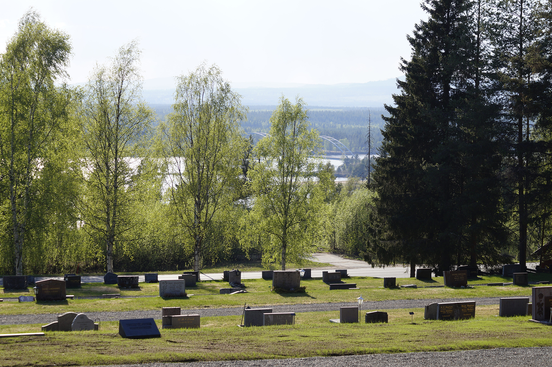 Edefors kyrkogård