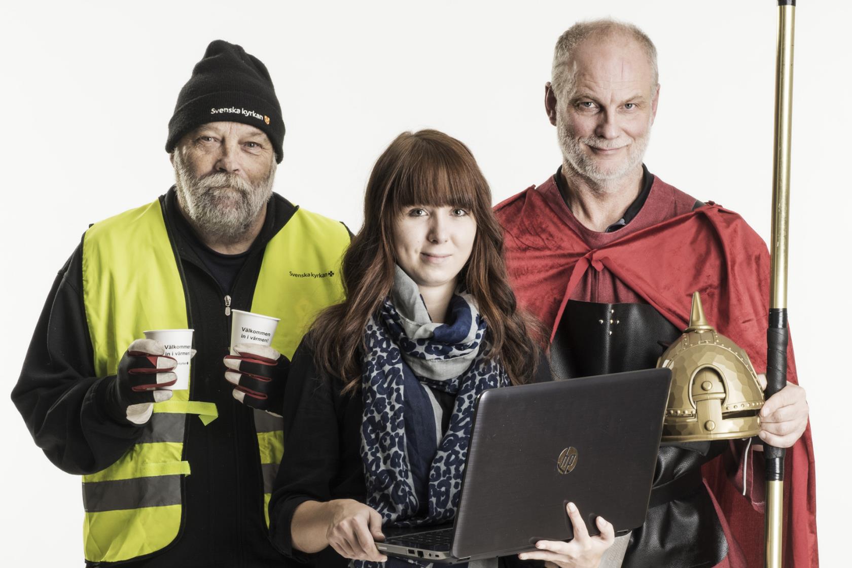 Bilden föreställer tre ideella medarbetare i Svenska kyrkan Örebro: Torsten, Isabella och Sven-Erik. 