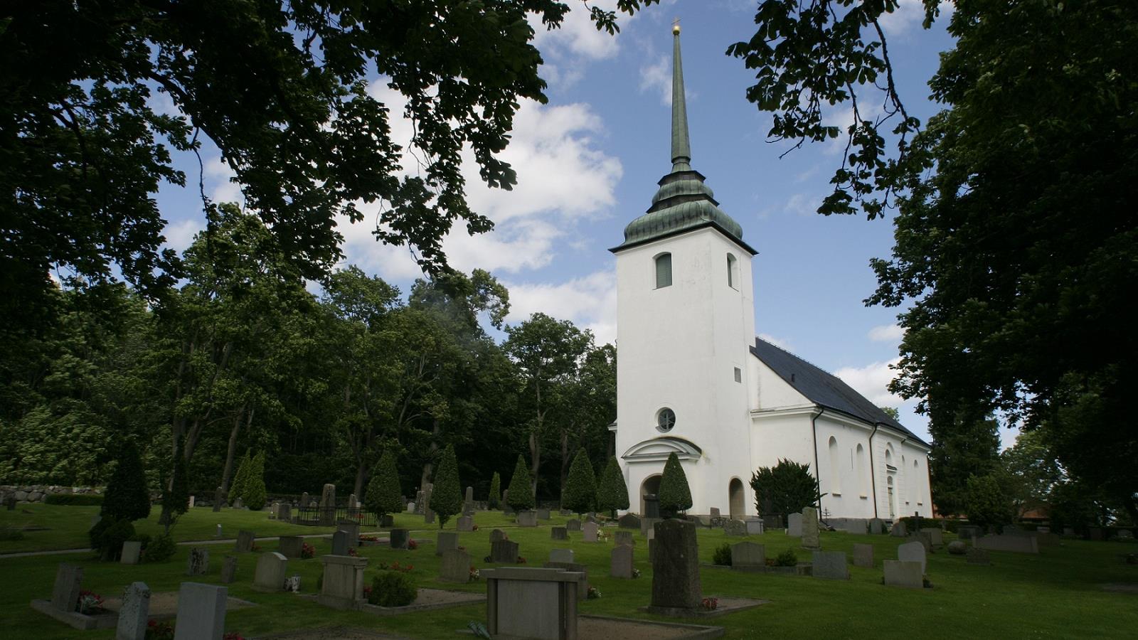 Kvillinge kyrkogård