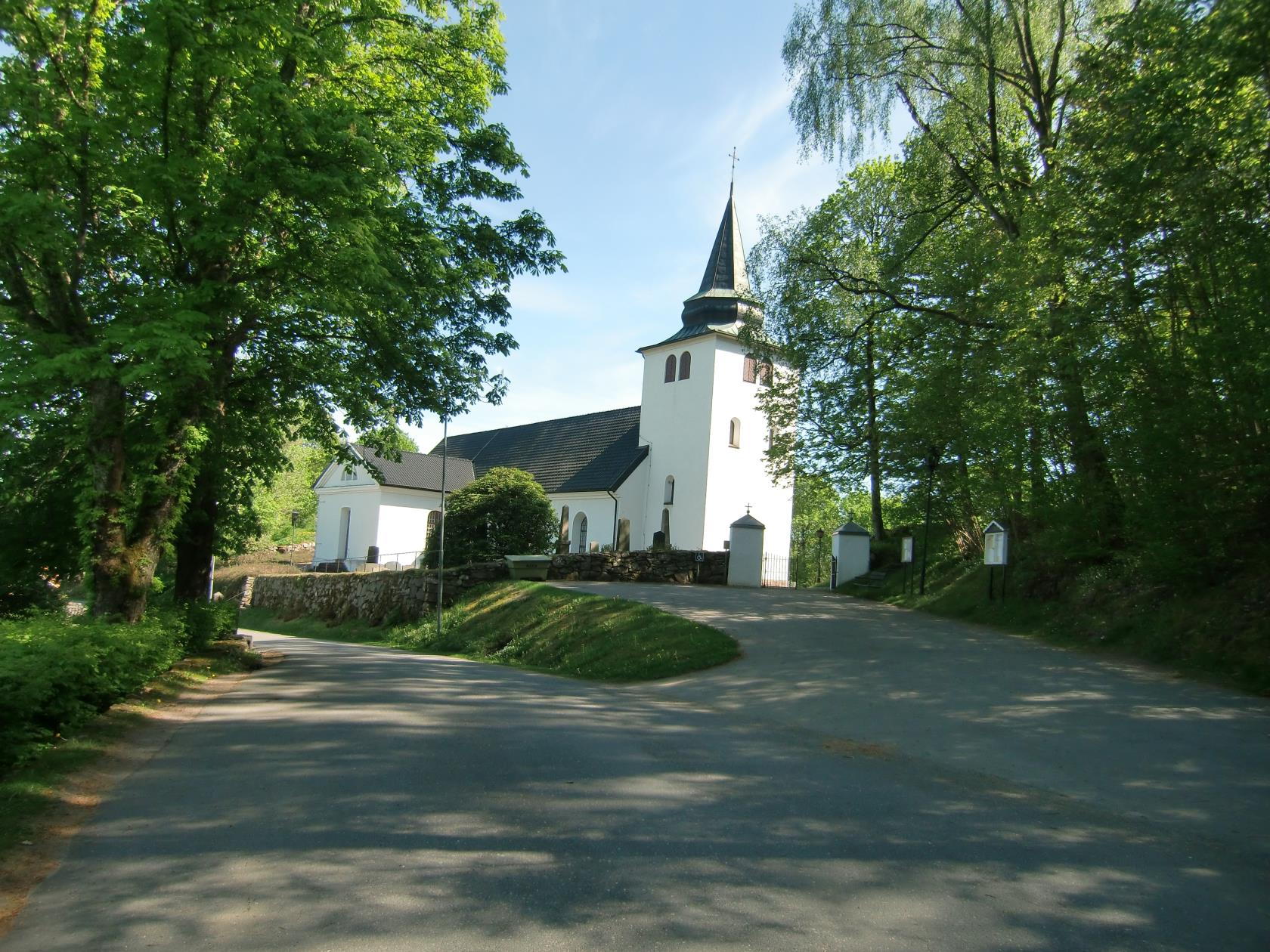 Rolfstorps kyrka maj 2016