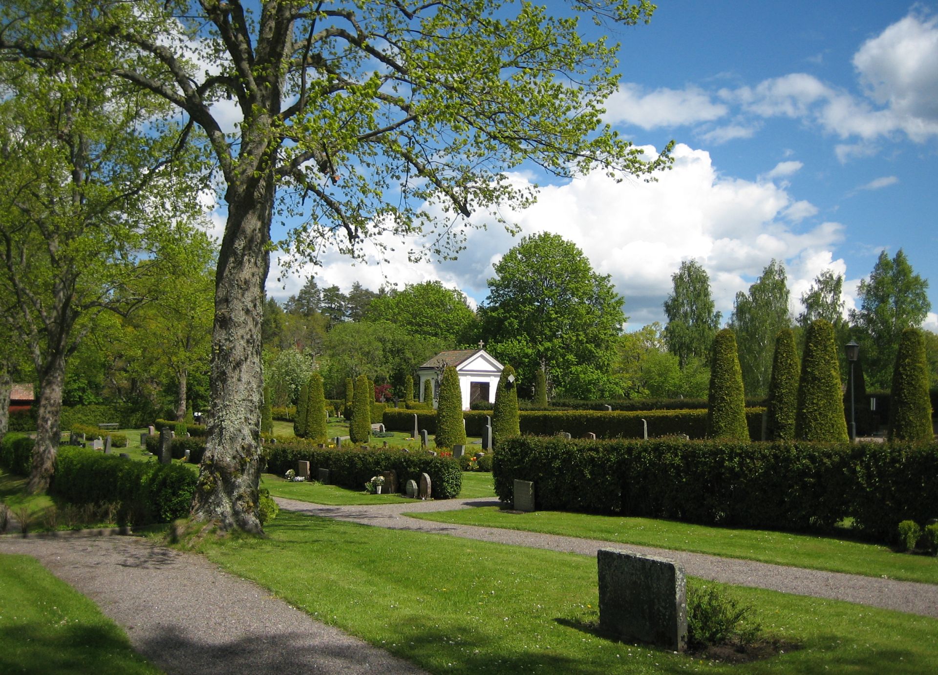 Vårdnäs kyrkogård åt norr