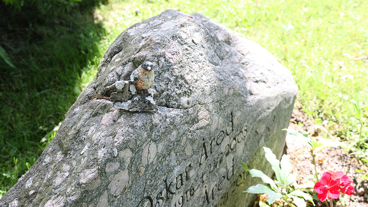 Gravsten på Askims södra kyrkogård