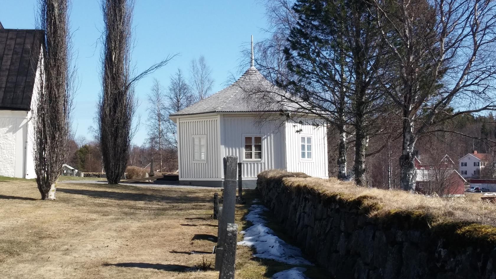 Gravkapellet på kyrkogården i Lövånger