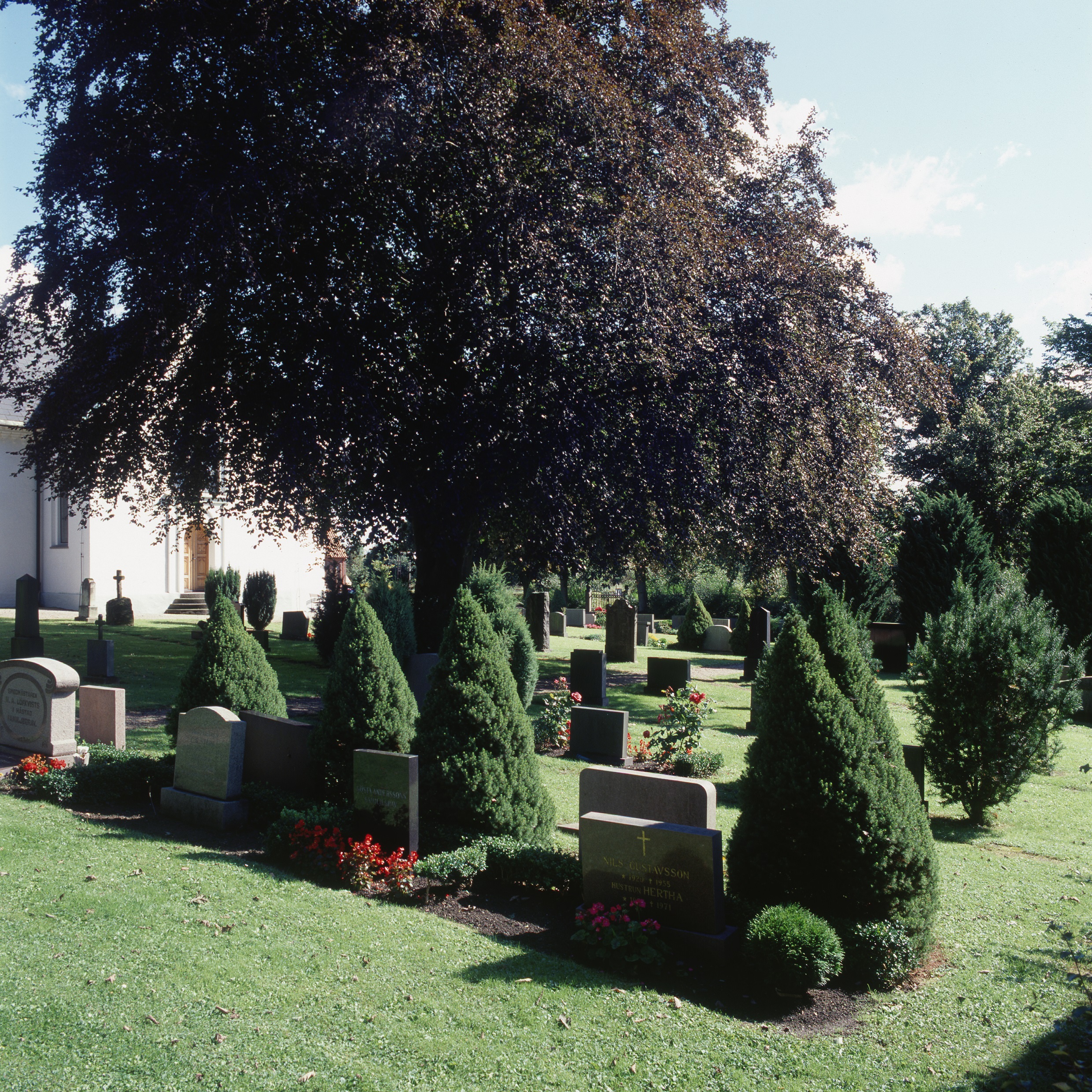 Håstads kyrkogård