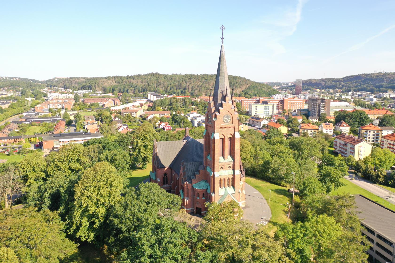 Fässbergs kyrka, Mölndal, Drönarbild, Exteriör