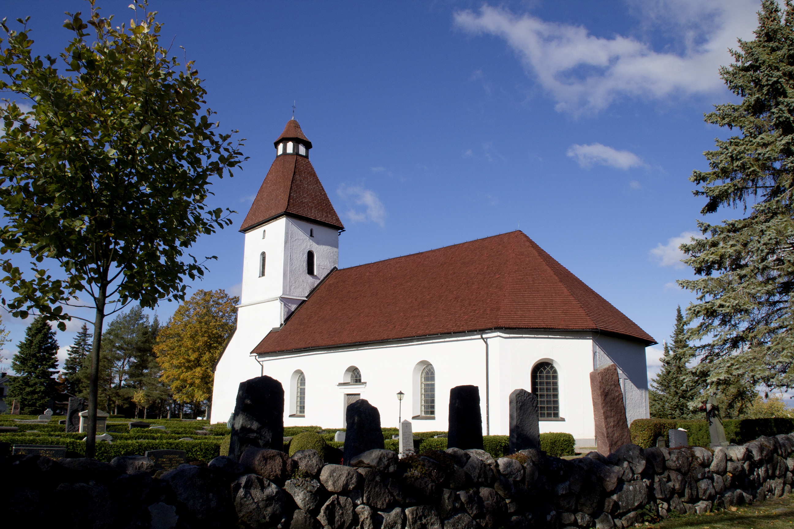 Lönsås kyrka i Fornåsa församling