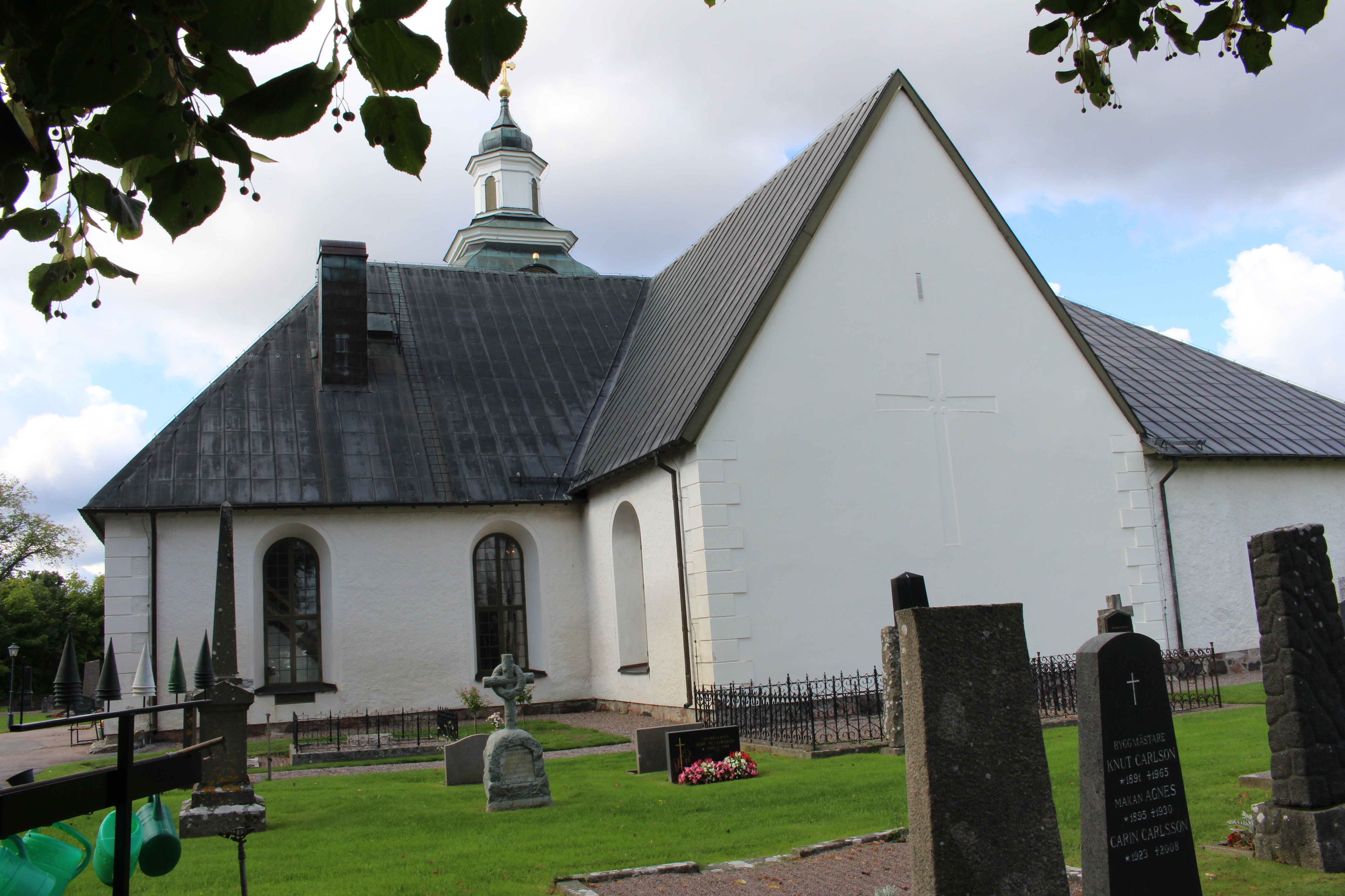 Tjällmo kyrka