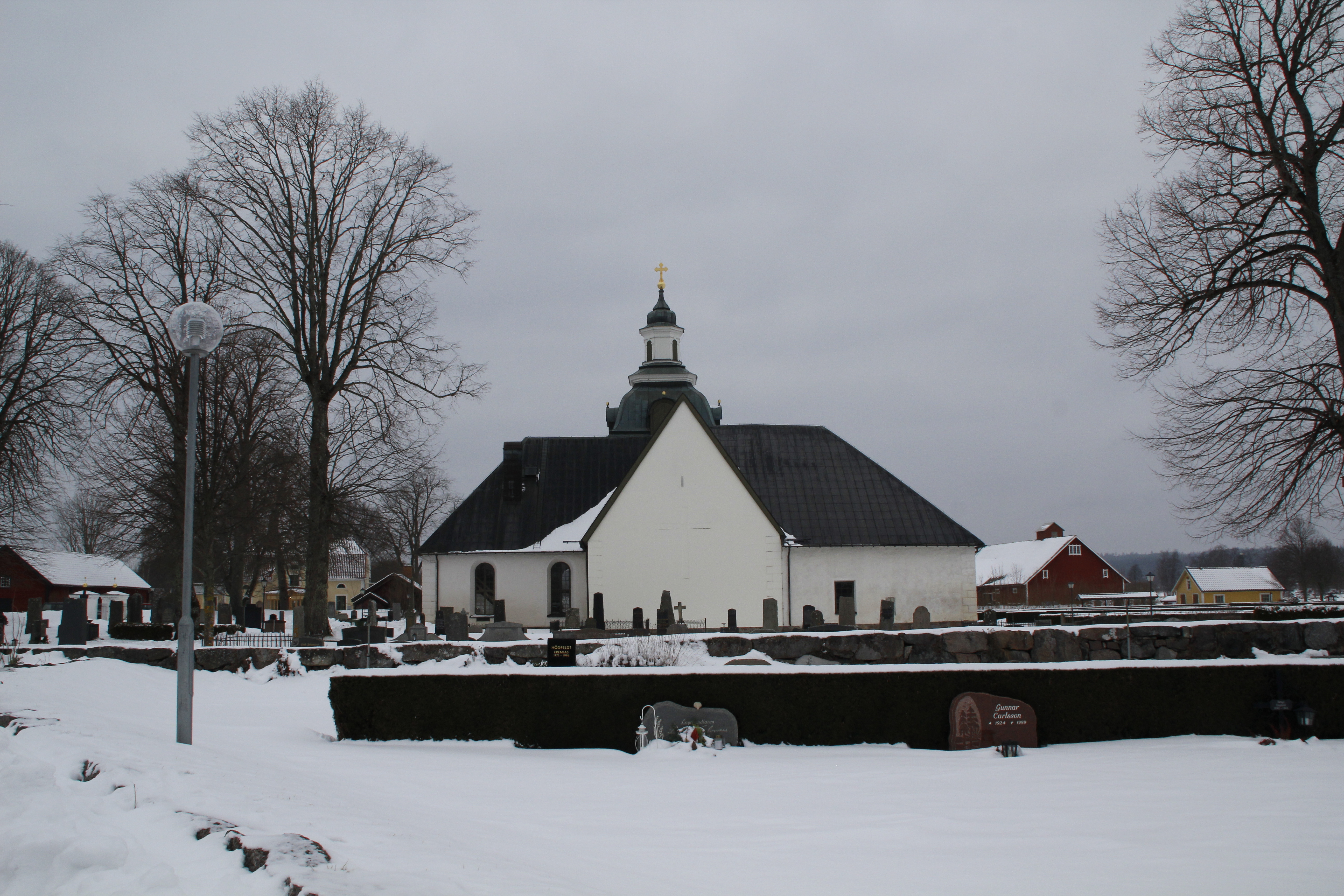 Tjällmo kyrka