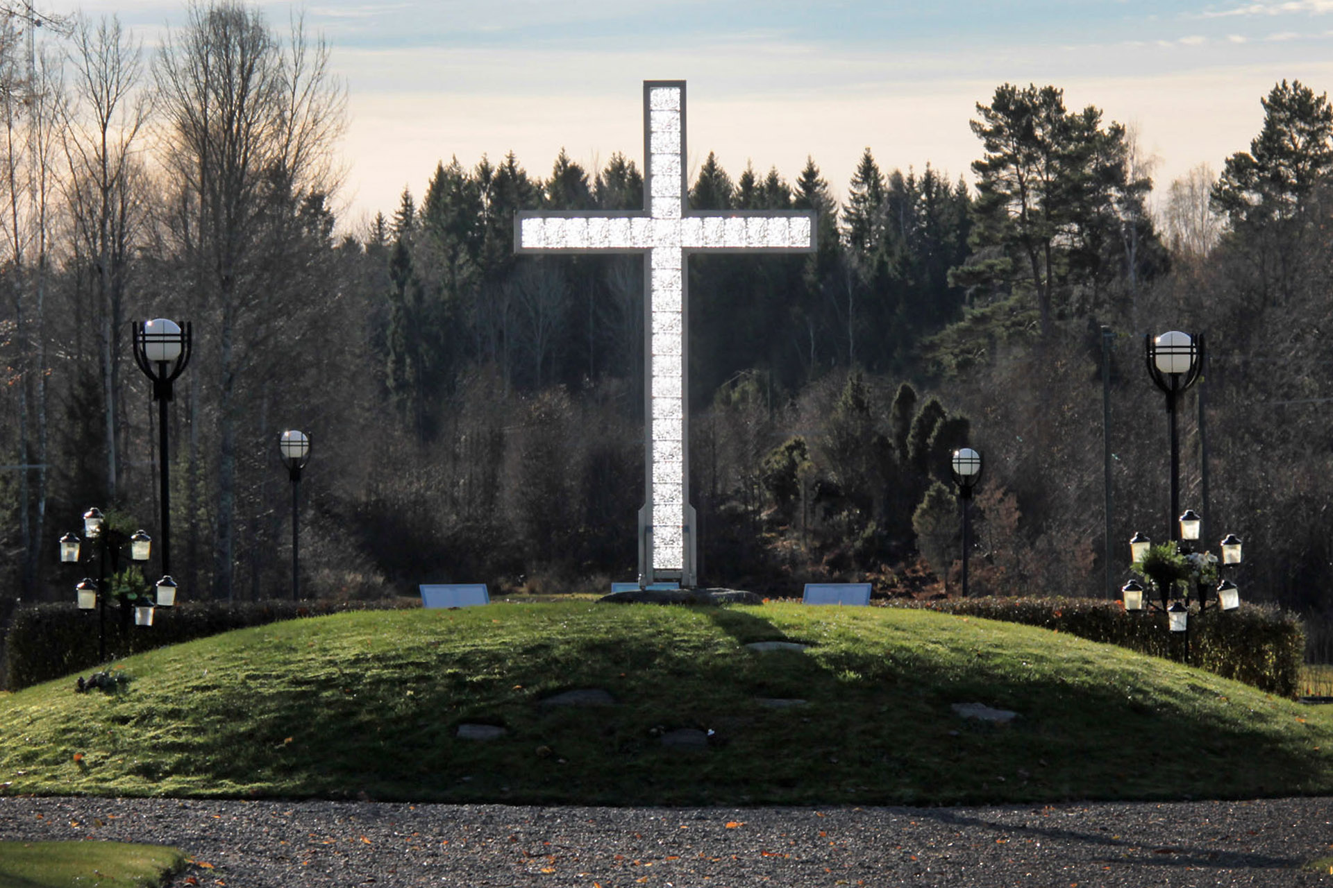 Gravskick på föramlingens kyrkogårdar