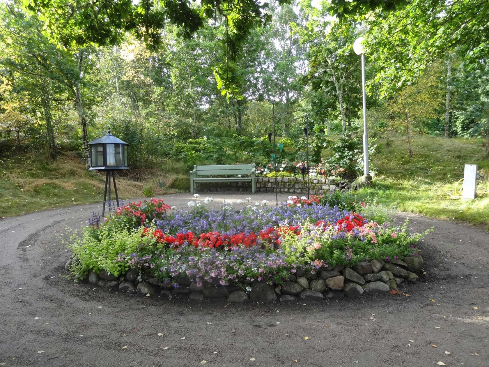 Minneslunden på Gärdhems kyrkogård