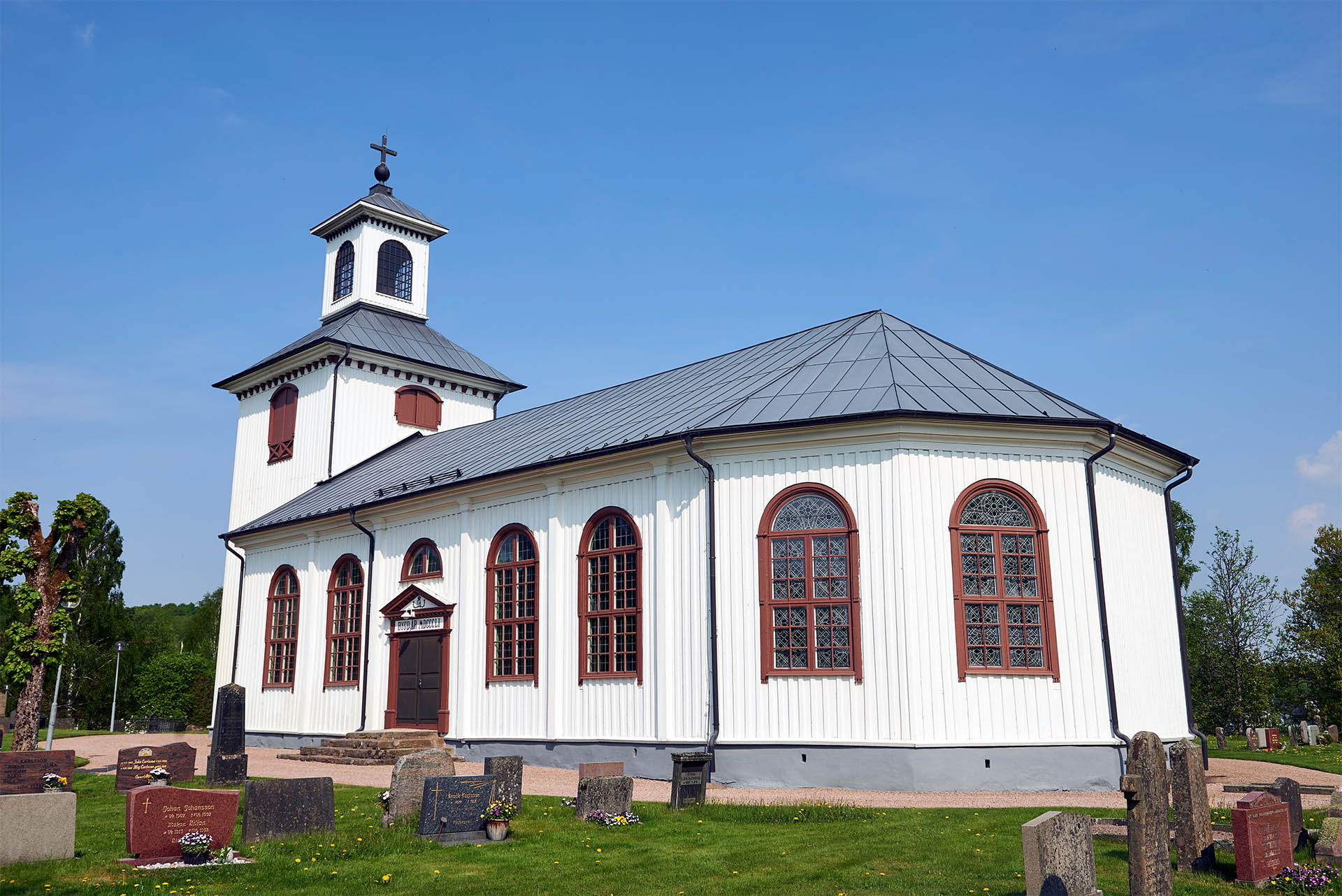 Mjöbäcks kyrka